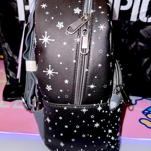 NWT Loungefly Kuromi Crystal Ball Glow-In-The-Dark Mini Backpack - Picture 4 of 5